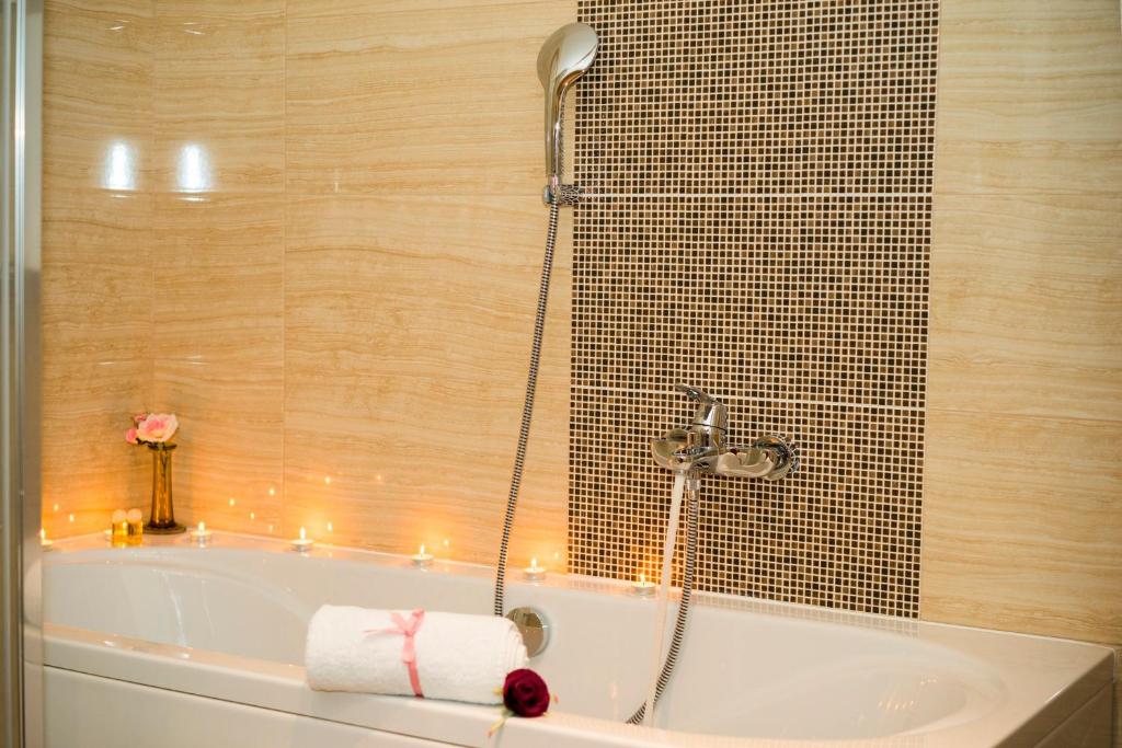 Koupelna v ubytování Hotel Royal Gold City