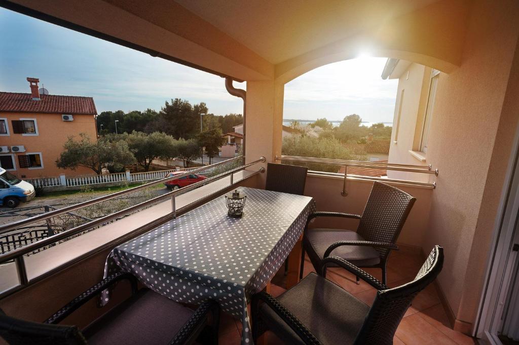 Balkon lub taras w obiekcie Apartments Irena with sea view