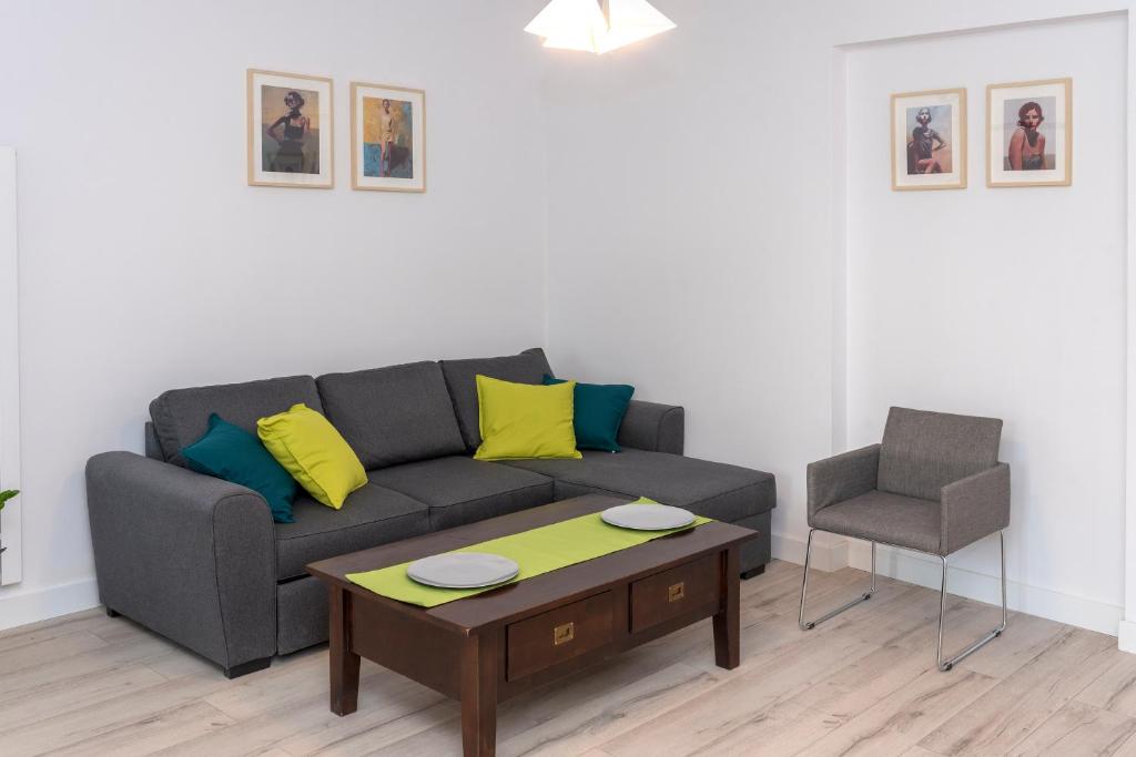 Posedenie v ubytovaní PROVENIR HOME STRZELECKA 25
