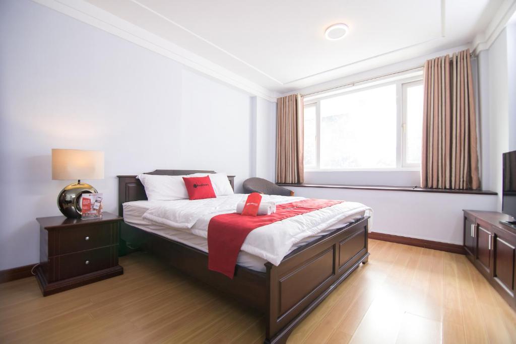 RedDoorz near Hoa Lu Stadium - отзывы и видео