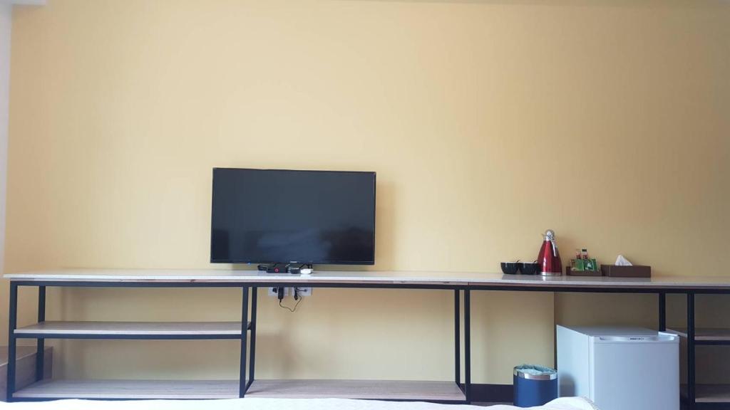 TV a/nebo společenská místnost v ubytování Moon Shine B&B