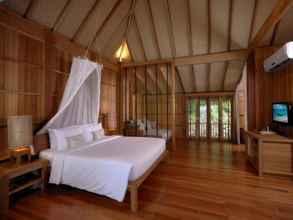 Haadtien Beach Resort - Castaway Beach Family Villa