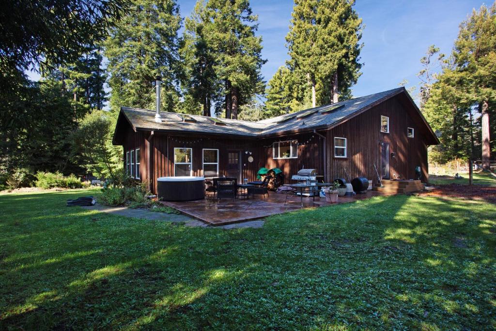 Κήπος έξω από το Fort Bragg Farmhouse