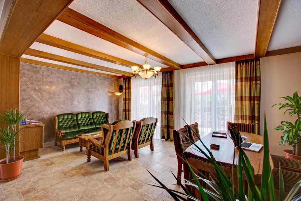 Posezení v ubytování Hotel Alex