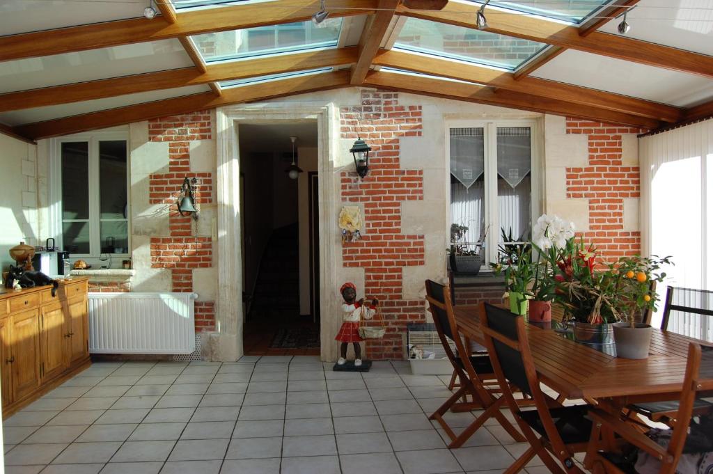 Gîte les chèvrefeuilles 6 personnes Compiegne 10mn - Three-Bedroom Villa