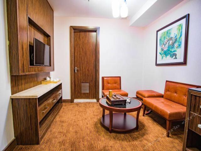 Posezení v ubytování Nanyang King's Gate Hotel--Free Shuttle Service to Canton Fair