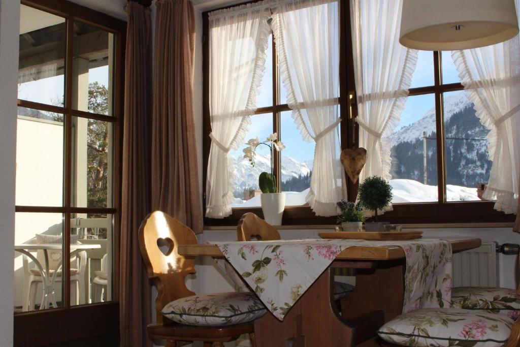 Gallery image of Ferienwohnung Bergblick - Allgäublick in Bad Hindelang