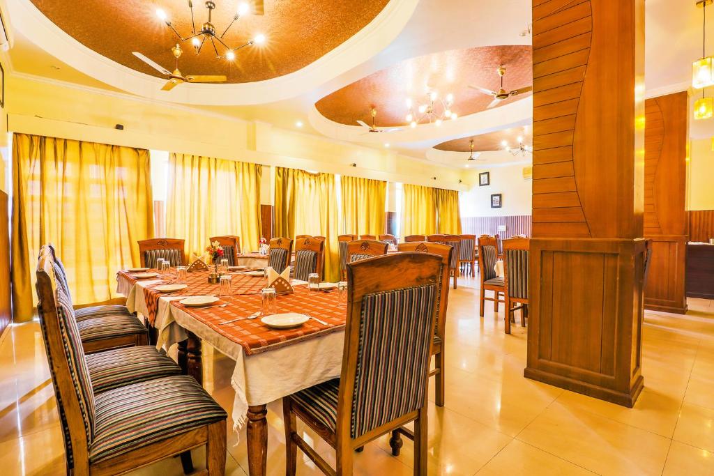 Posezení v ubytování FabHotel Pramila Inn