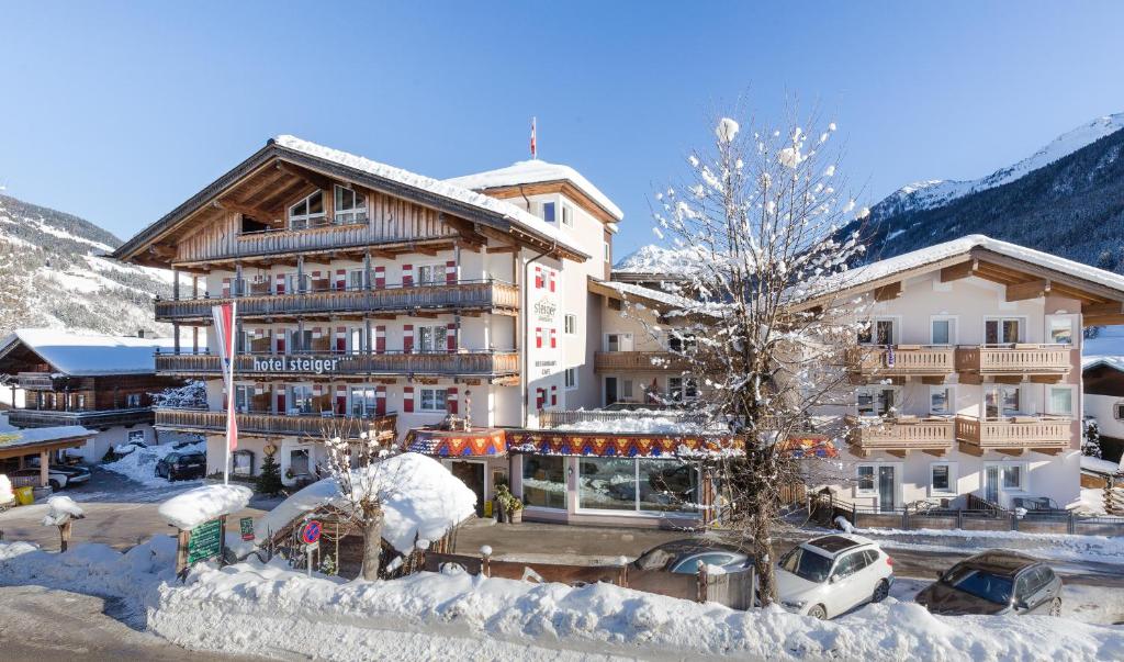 Nespecifikovaný výhled na hory nebo výhled na hory při pohledu z hotelu