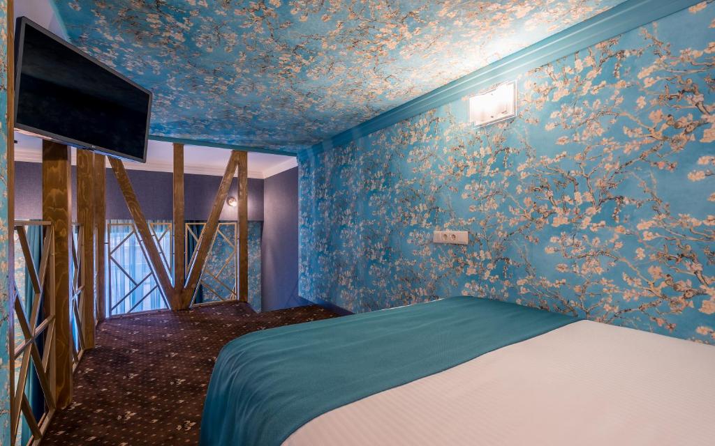 Gladius Inn Boutique Hotel by DNT Group - 阳台的家庭房