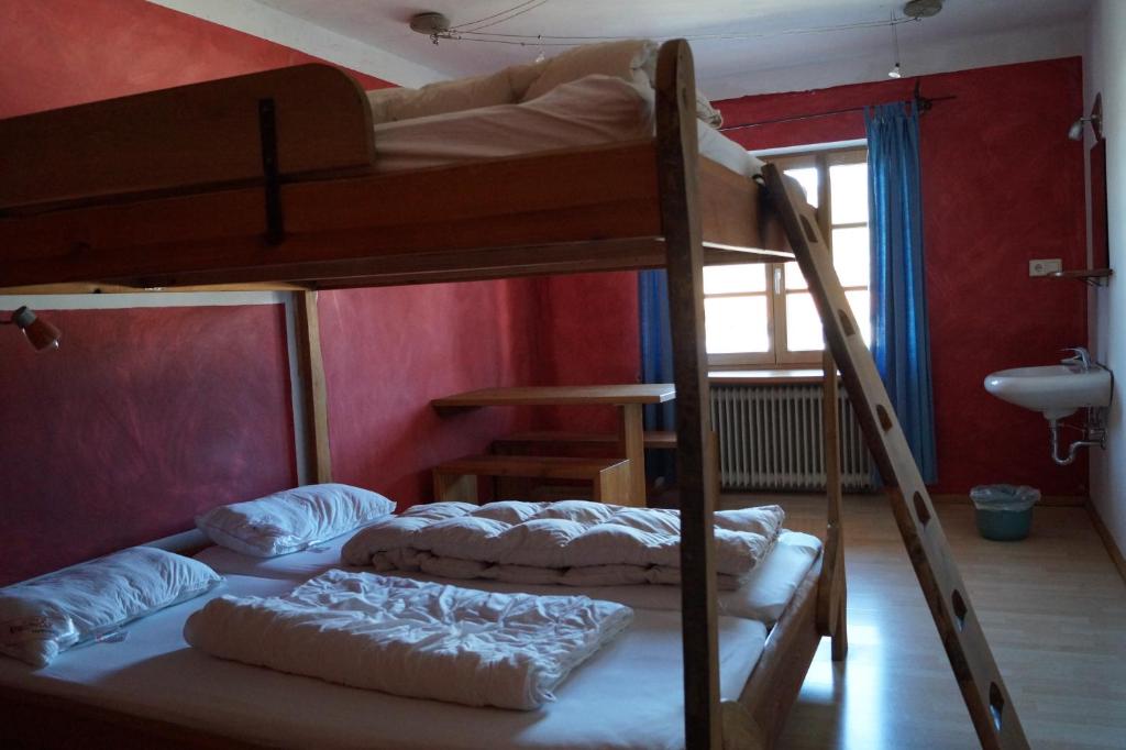 Postel nebo postele na pokoji v ubytování Schiff Bihlerdorf - Hostel