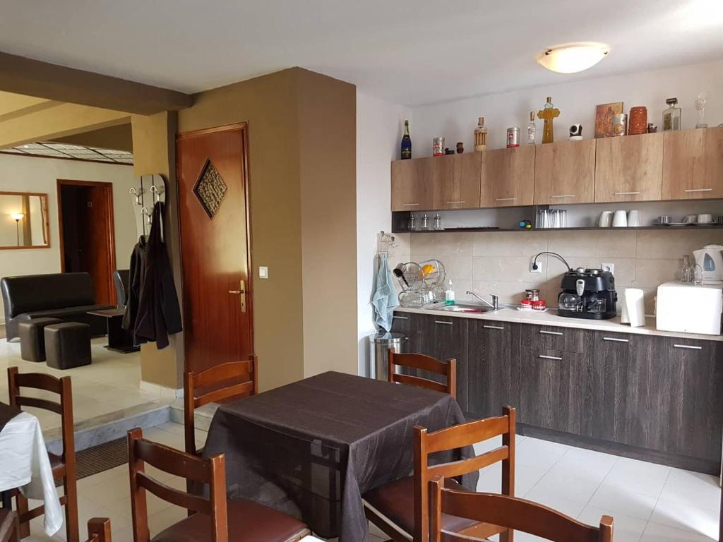 Kuchyň nebo kuchyňský kout v ubytování Hotel Paralia