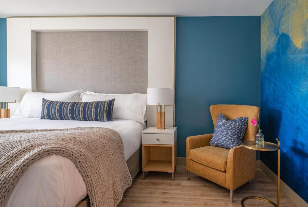 Harvard Square Hotel - Deluxe Queen Room