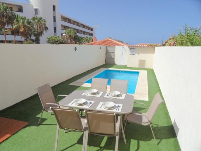 Bazén v ubytovaní DUPLEX C7 con PISCINA PRIVADA alebo v jeho blízkosti