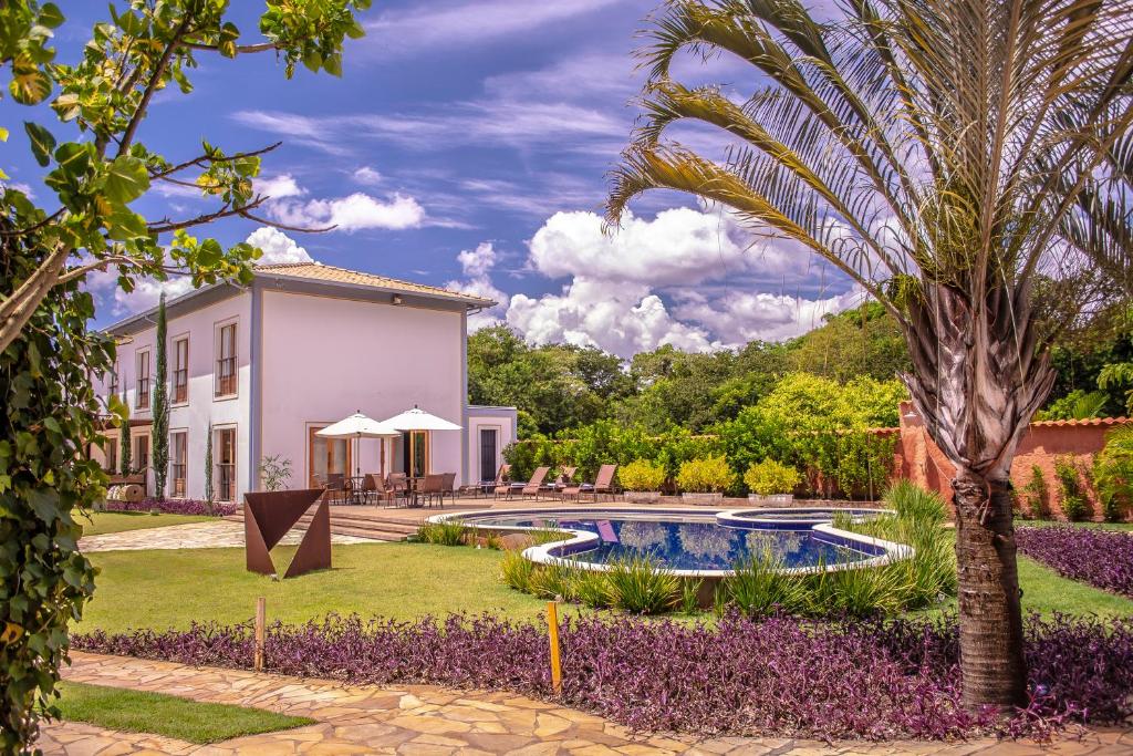 A piscina localizada em Pousada Solar da Imperatriz ou nos arredores