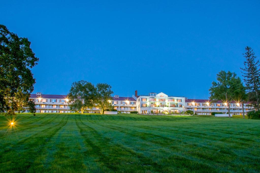 Red Jacket Mountain View Hotel, North Conway – Updated 2022 Prices