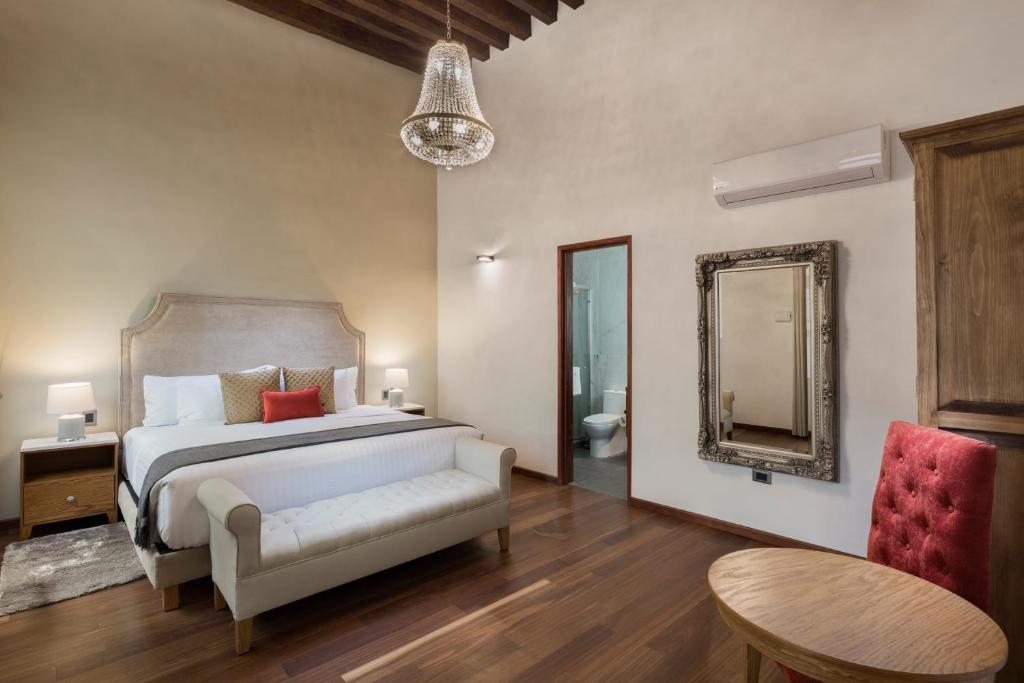 Hotel Casa Monarca - King Room