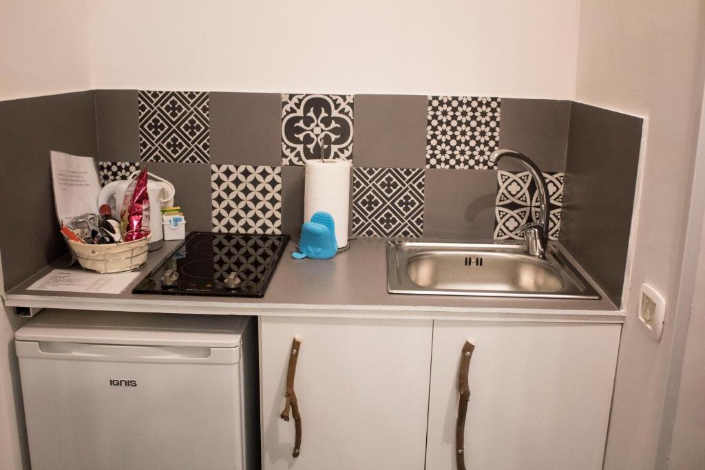 Η κουζίνα ή μικρή κουζίνα στο Aretusa Vacanze B&B