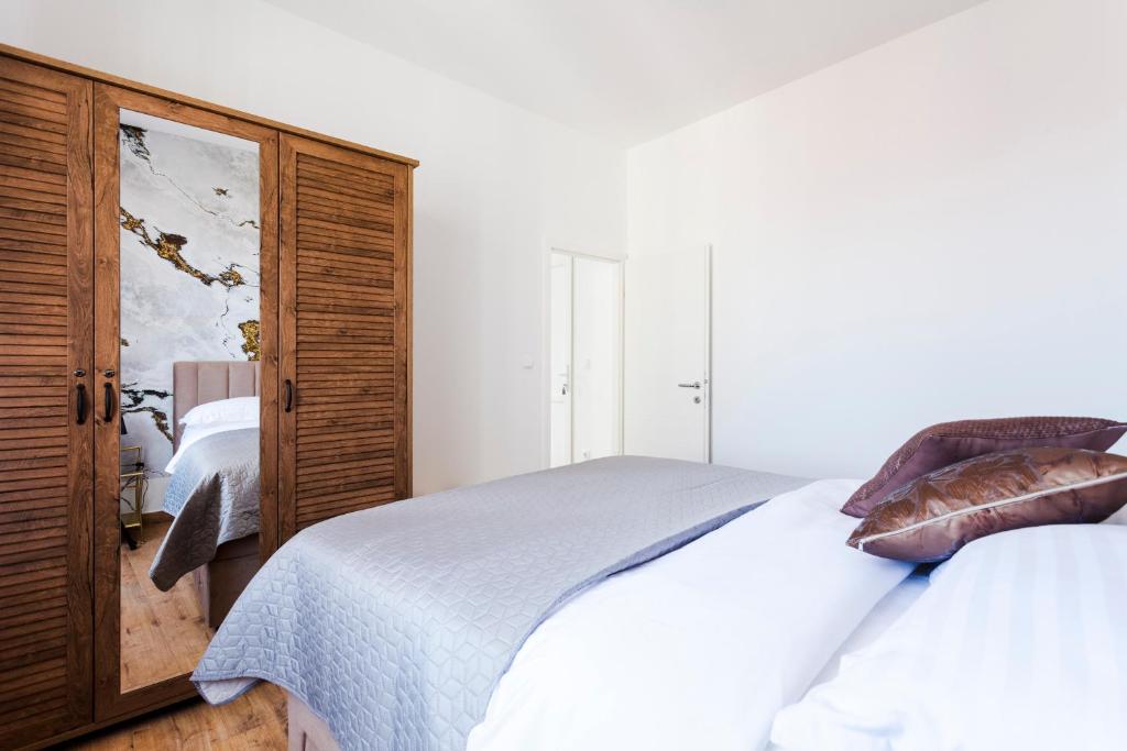 Posteľ alebo postele v izbe v ubytovaní Cozy Apartment Lile in the heart of old town Split