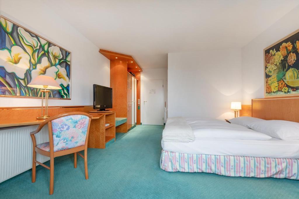 Landhotel Bellevue - 11