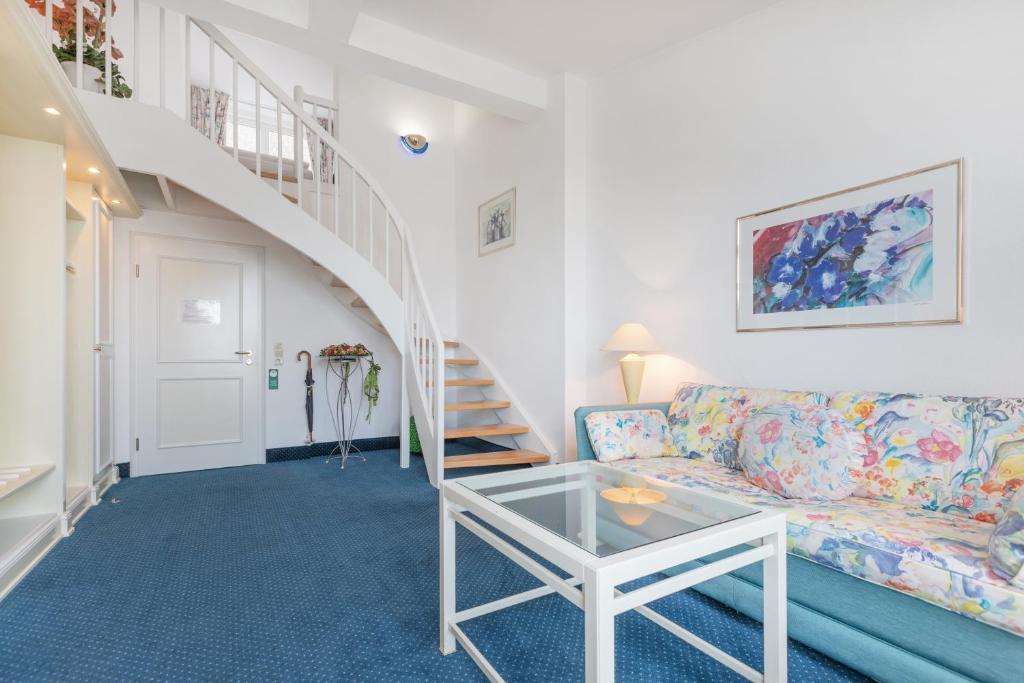 Landhotel Bellevue - 8