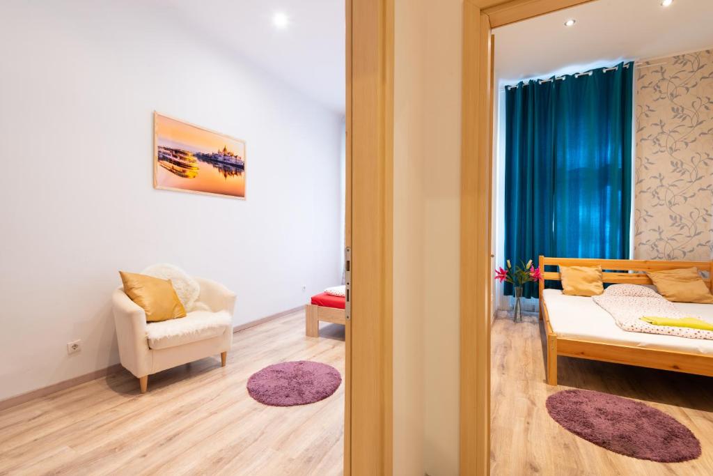 Posteľ alebo postele v izbe v ubytovaní Standard Apartment by Hi5 - West End Center