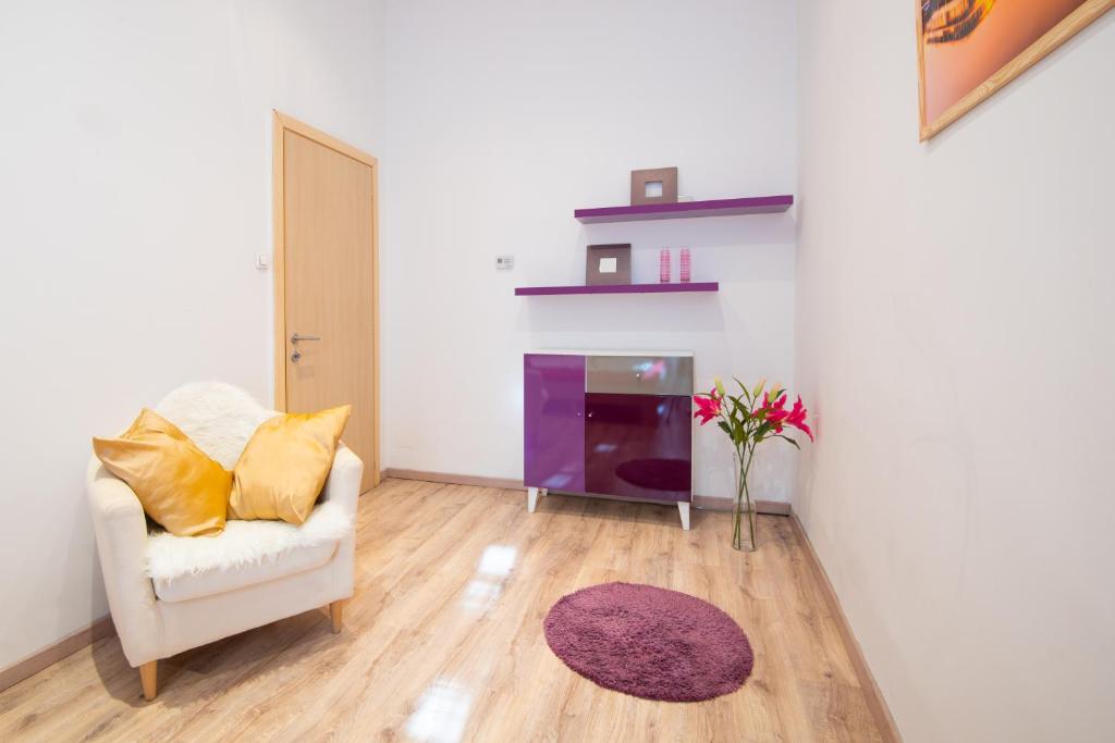 Posedenie v ubytovaní Standard Apartment by Hi5 - West End Center