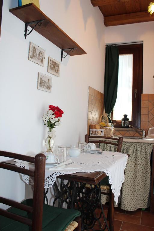 A seating area at B&B La Casa della Nonna