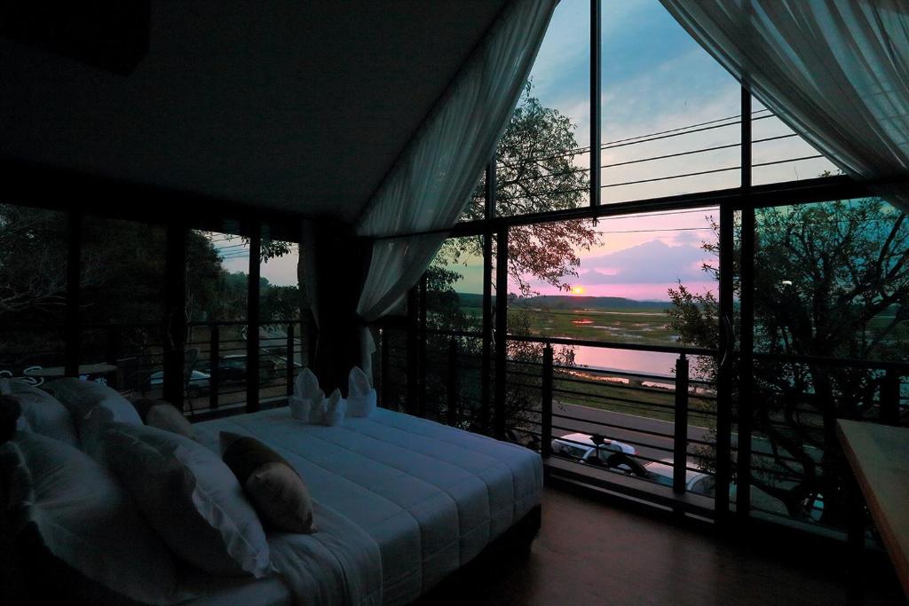 Canvas Family Home - 18