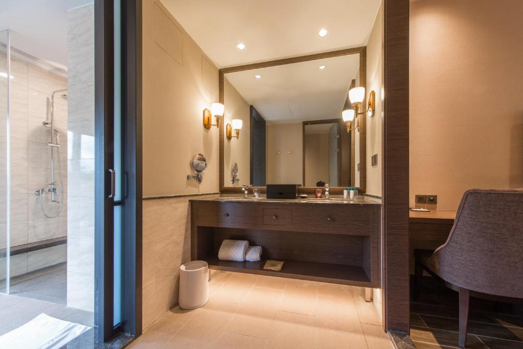 Koupelna v ubytování Grand Cosmos Resort Ruisui Hualien