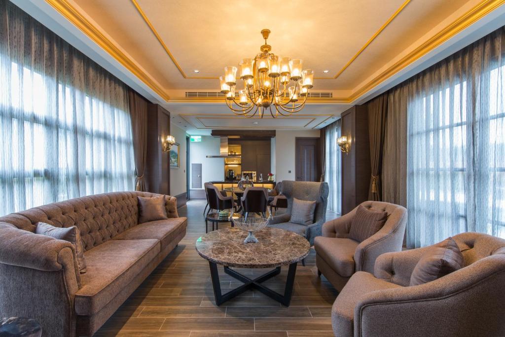 Posezení v ubytování Grand Cosmos Resort Ruisui Hualien