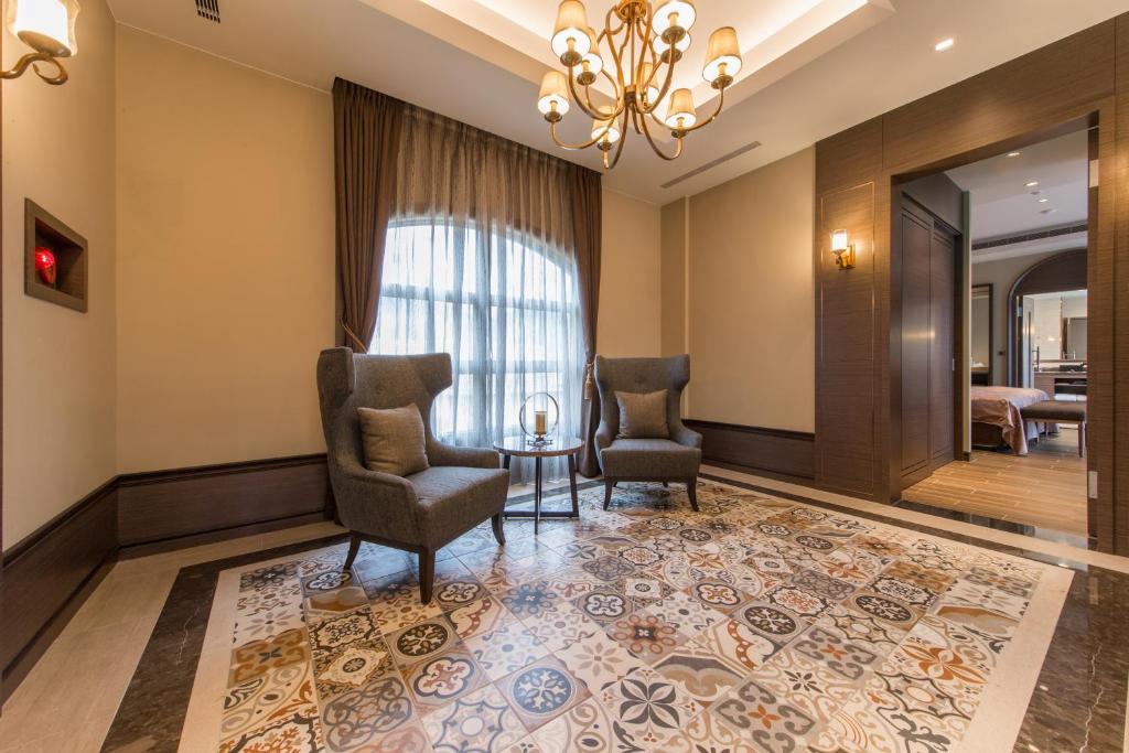 Posezení v ubytování Grand Cosmos Resort Ruisui Hualien