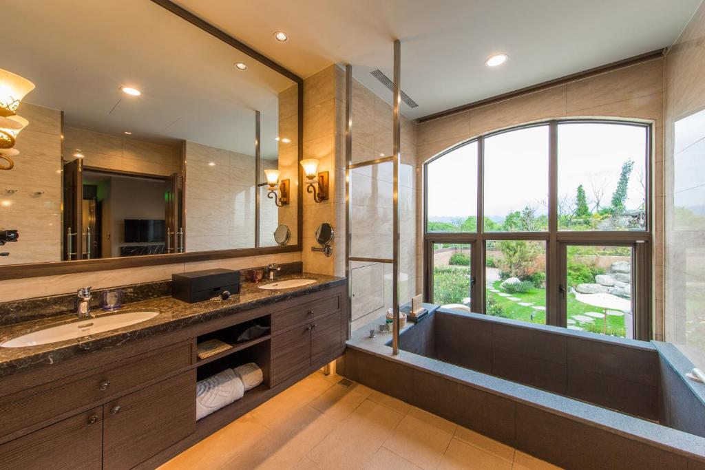 Kuchyň nebo kuchyňský kout v ubytování Grand Cosmos Resort Ruisui Hualien