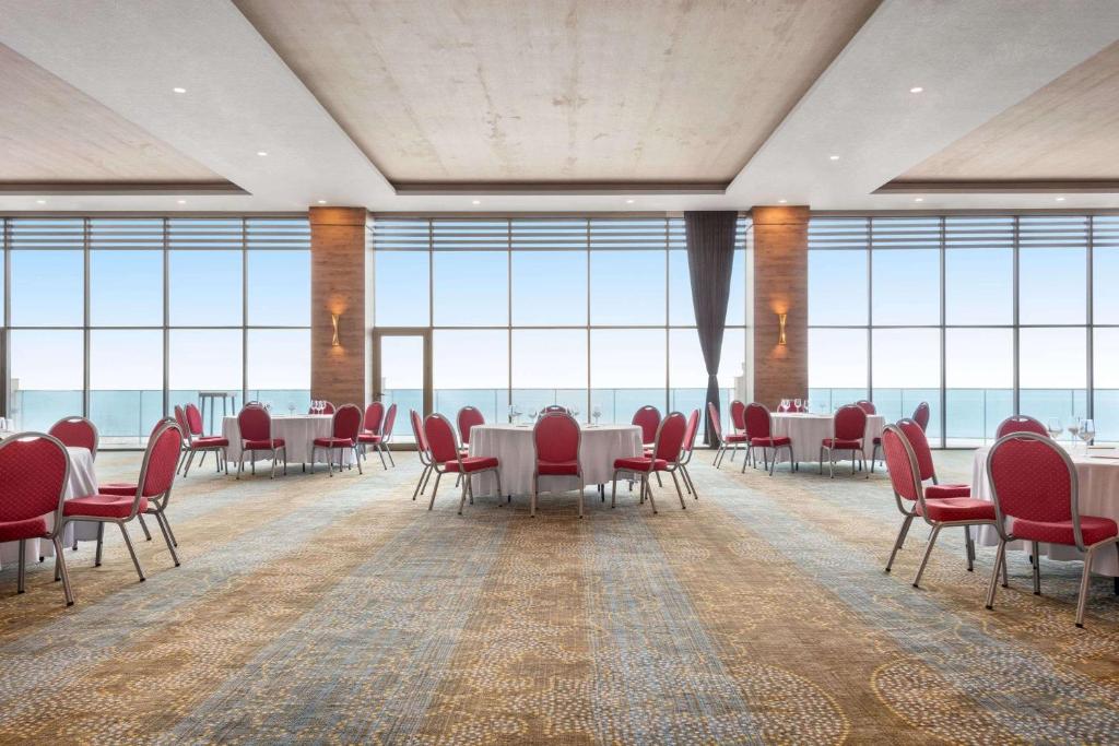 A seating area at Ramada Resort by Wyndham Unye