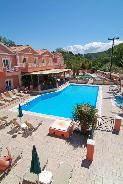 Bazén v ubytování Joy Hotel nebo v jeho okolí