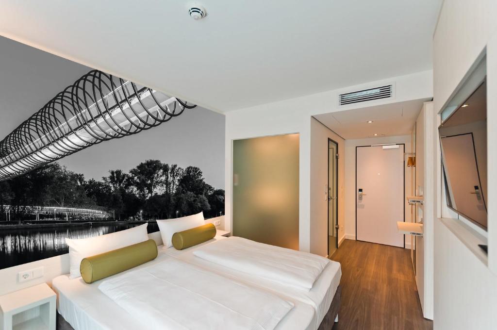 Super 8 by Wyndham Oberhausen am Centro - Standart Çift Kişilik Oda