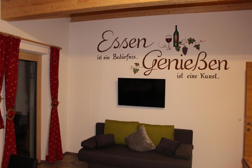 A television and/or entertainment centre at Alpinjuwel in Hippach