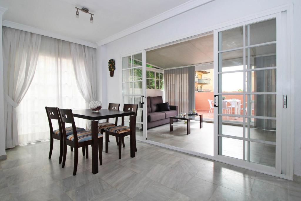 A seating area at Del parque flats malagueta beach