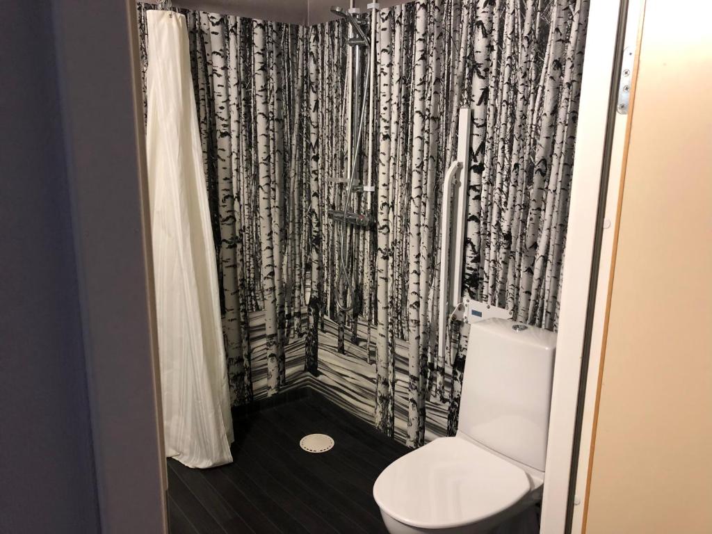 Koupelna v ubytování Hotell Smedjan