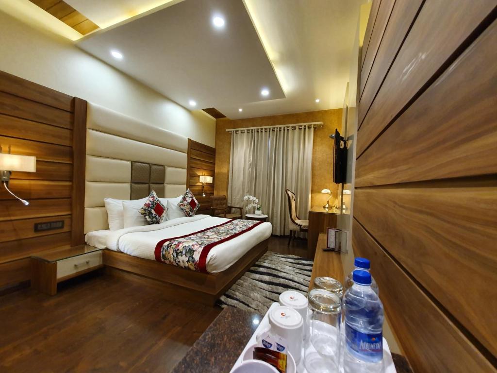 Hotel Makhan Residency - 套房