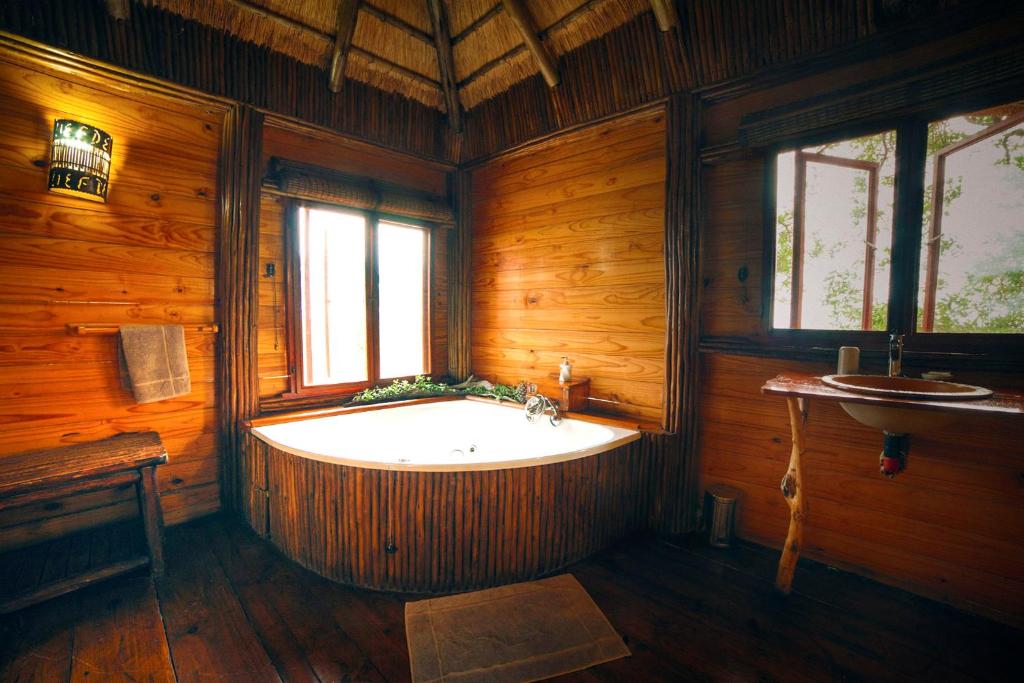 Pezulu Tree House Lodge - Двухместный номер с горой