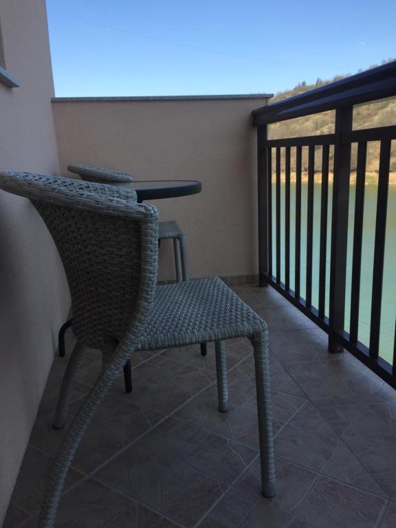 Pansion Asim - Drievoudige Kamer Met Balkon