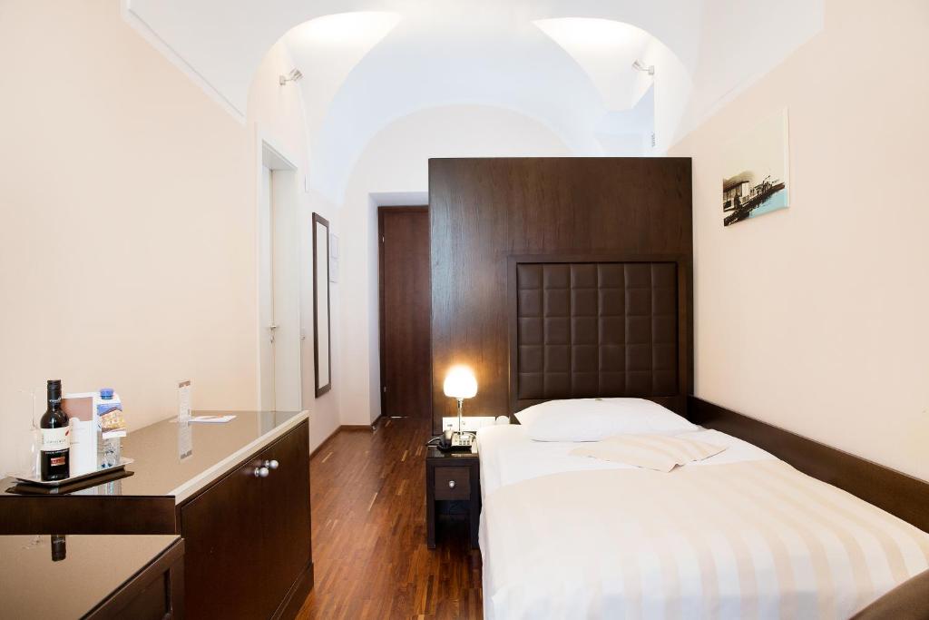 
Standard Single Room
