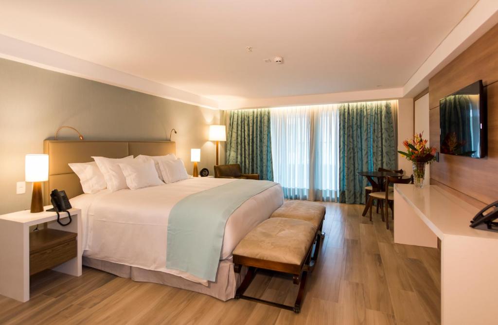 Vogal Luxury Beach Hotel & SPA
