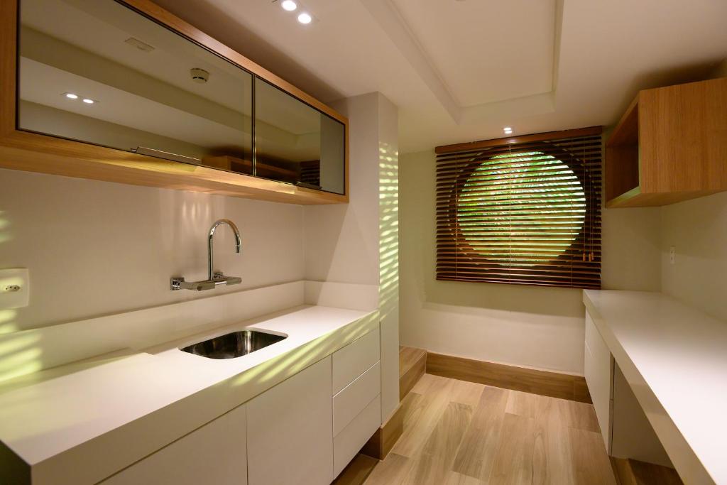  Vogal Luxury Beach Hotel & SPA
