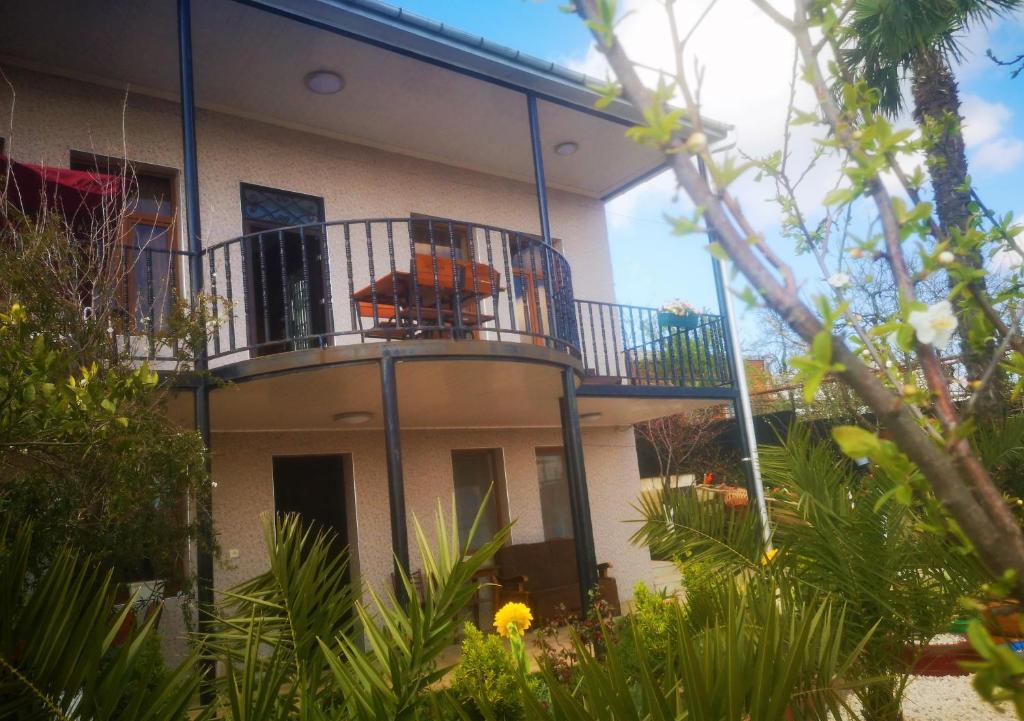 Balkón nebo terasa v ubytování Hostel Sadu Kutaisi