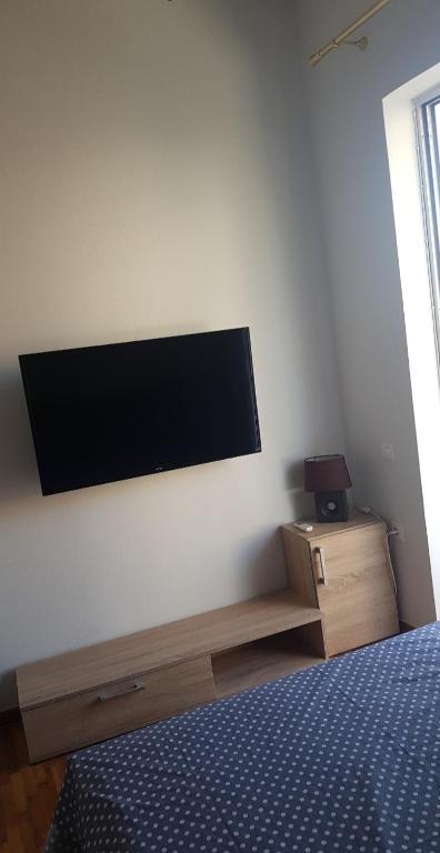 TV a/nebo společenská místnost v ubytování HOME RESORT