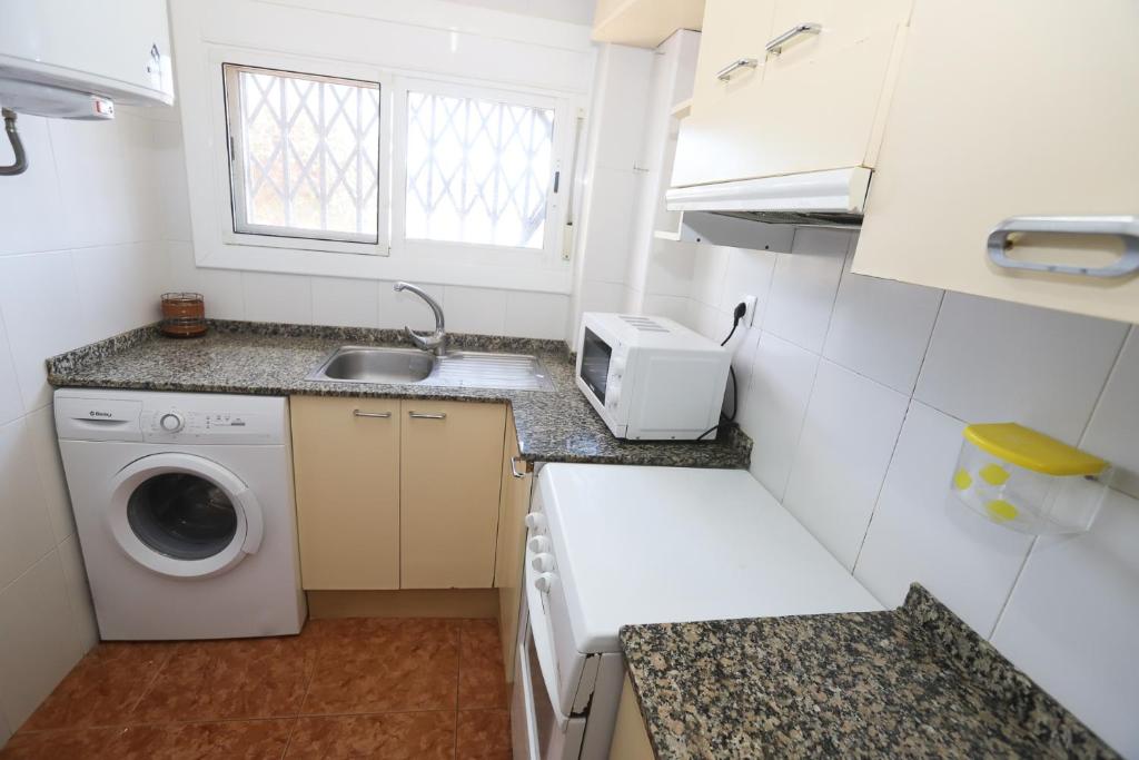 COSTA DAURADA APARTAMENTS - Pompeyo, Cambrils – Updated 2022 ...