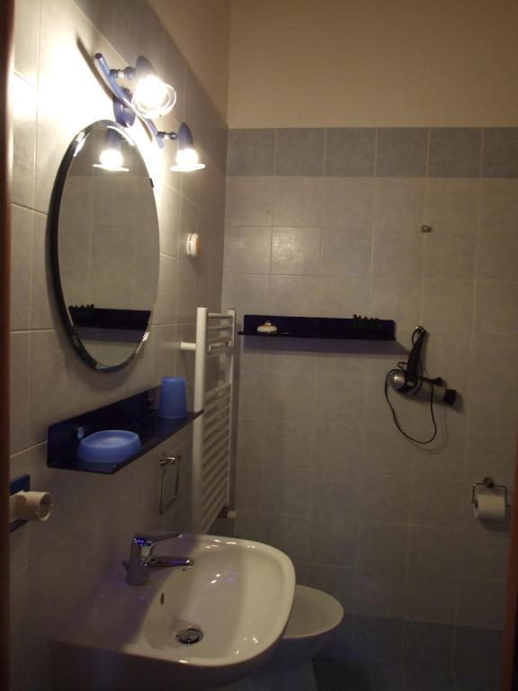 A bathroom at Le Case del Sole