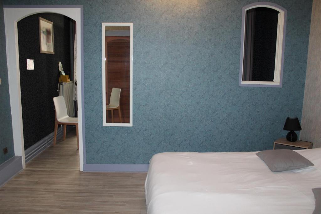Le Lion d'Or - Chambre Familiale Avec Salle De Bain Privée